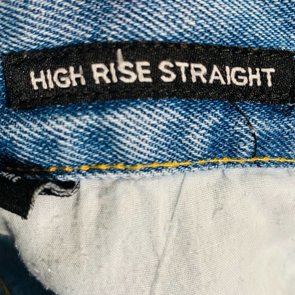 Super High Rise Button Fly Distressed Jeans - Picture 7 of 9